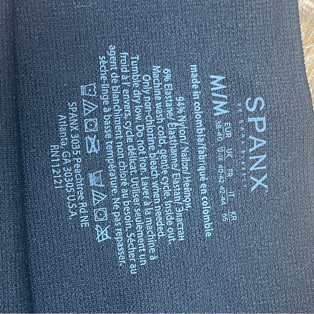Spanx black  Knit Legging Shapewear Pants Sz  Medium - Picture 5 of 6